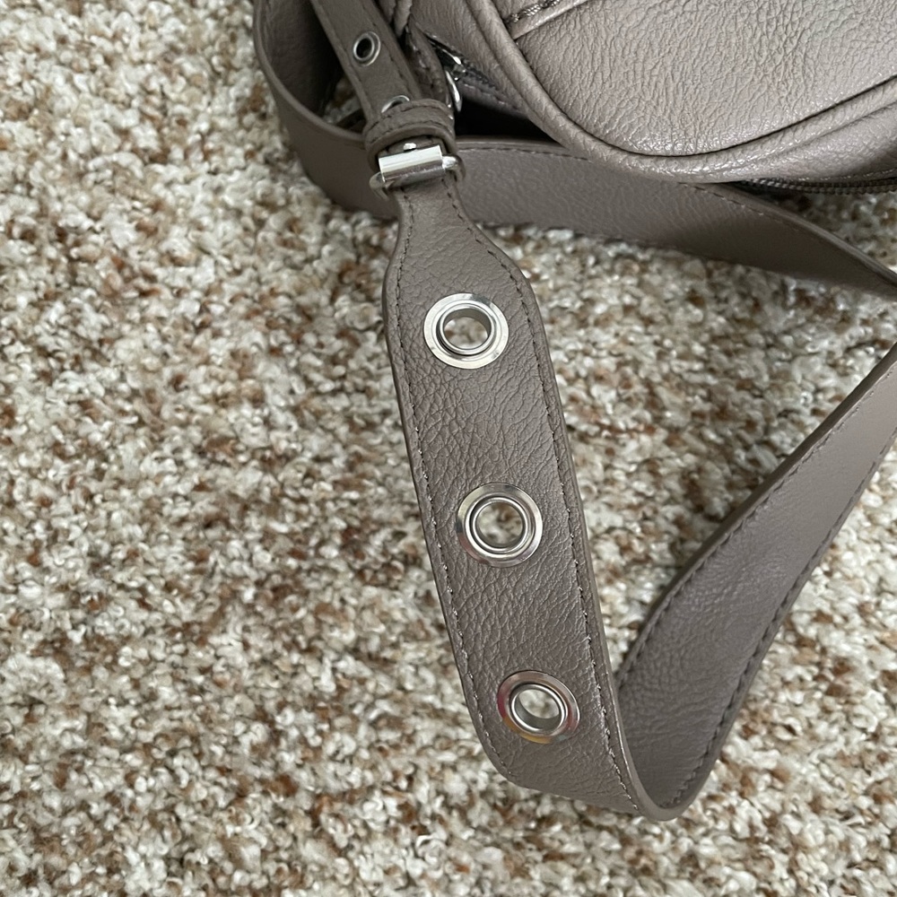 Tan crossbody purse - Picture 5 of 5